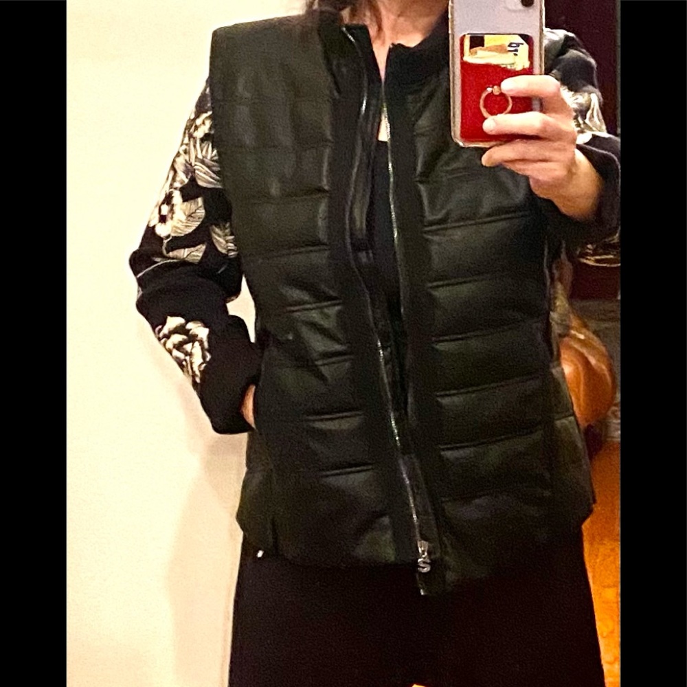 Desigual jacket: converting to vest , size 44